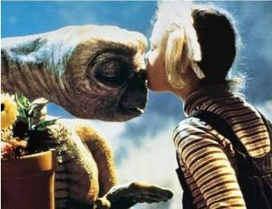 ET getting kissed